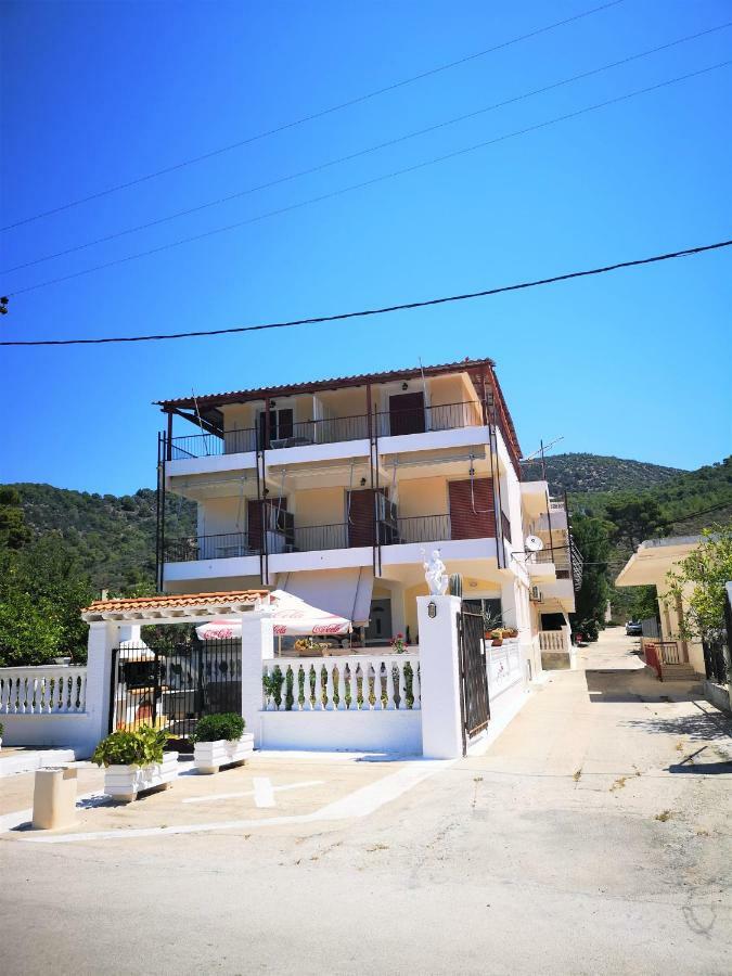 Neorio Studios Poros Town Eksteriør bilde