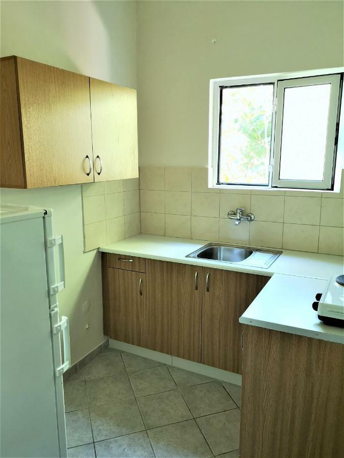 Neorio Studios Poros Town Eksteriør bilde